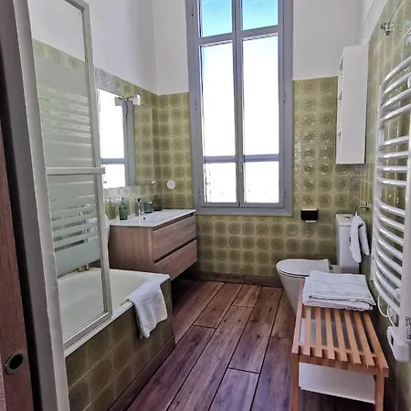 Rougetomette Bed & Breakfast