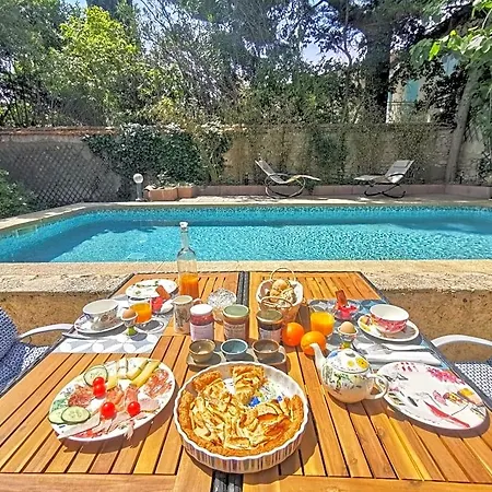 Bed & Breakfast Rougetomette Nîmes