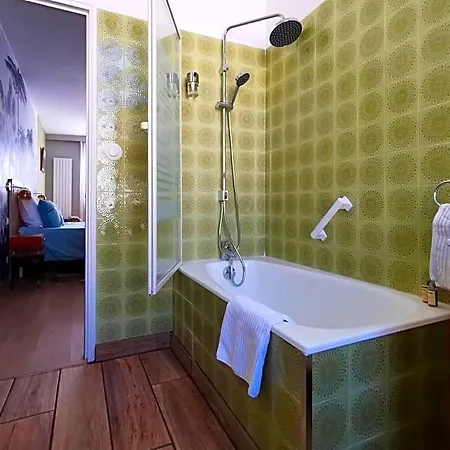 Rougetomette Bed & Breakfast