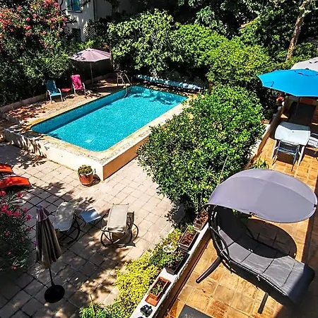 Bed & Breakfast Rougetomette