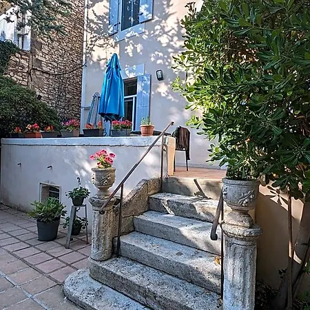 Rougetomette Bed & Breakfast 3*